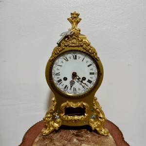 Reloj de sobremesa alemán en estilo Rococó