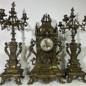 Conjunto Frances de Reloj y Candelabros.